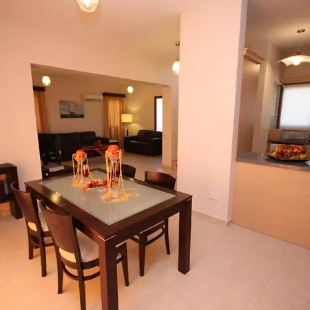 Athina Villla Pissouri